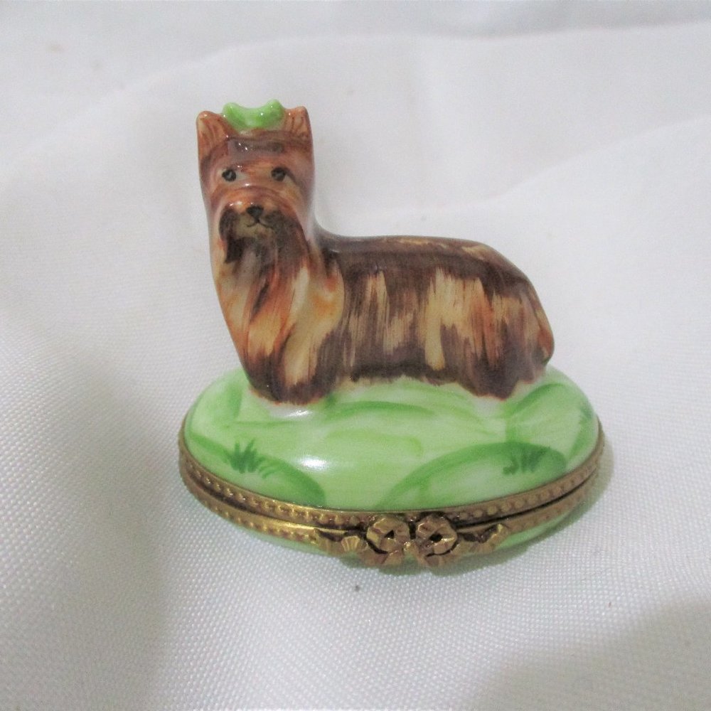 PEINT MAIN LIMOGES FRANCE Porcelain TERRIER DOG BOX w BONE
